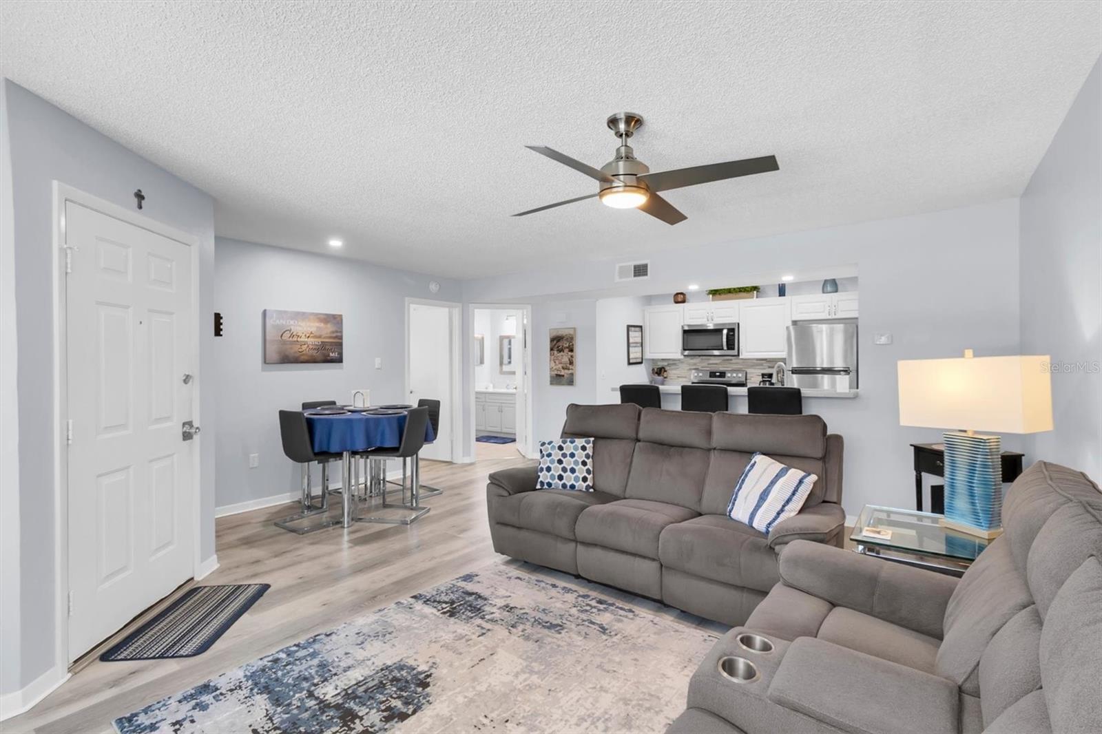 HILLSIDE CONDO - Residential