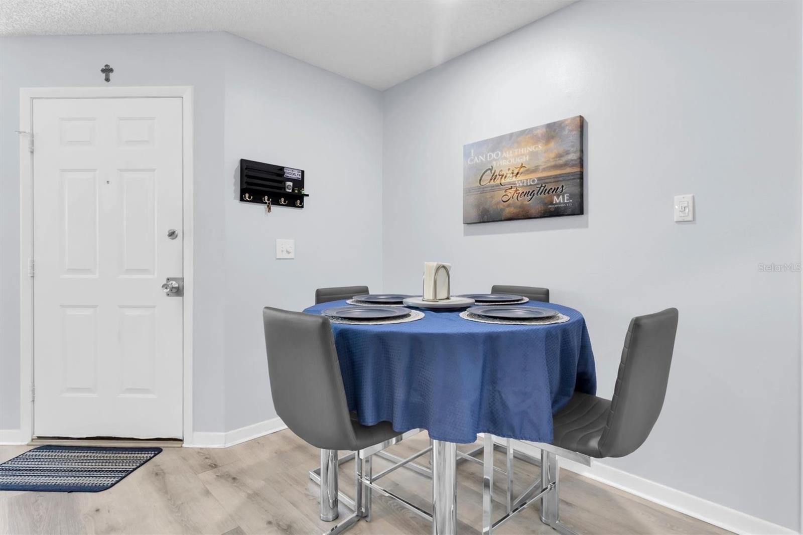 HILLSIDE CONDO - Residential