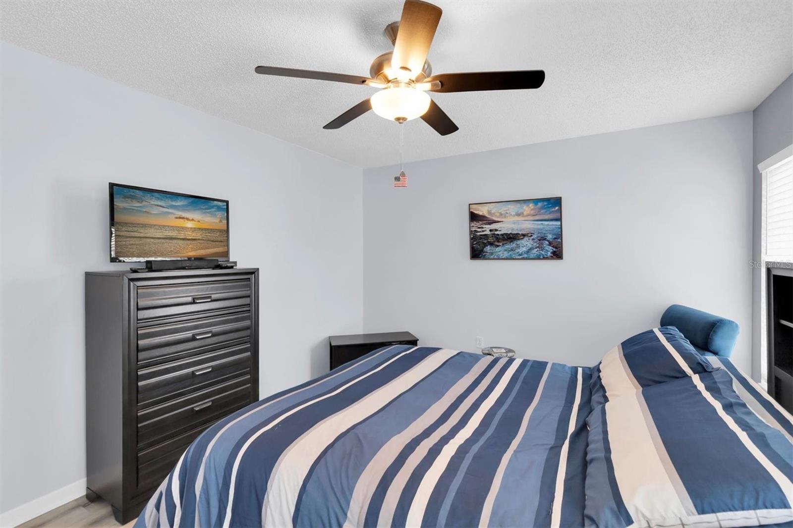 HILLSIDE CONDO - Residential