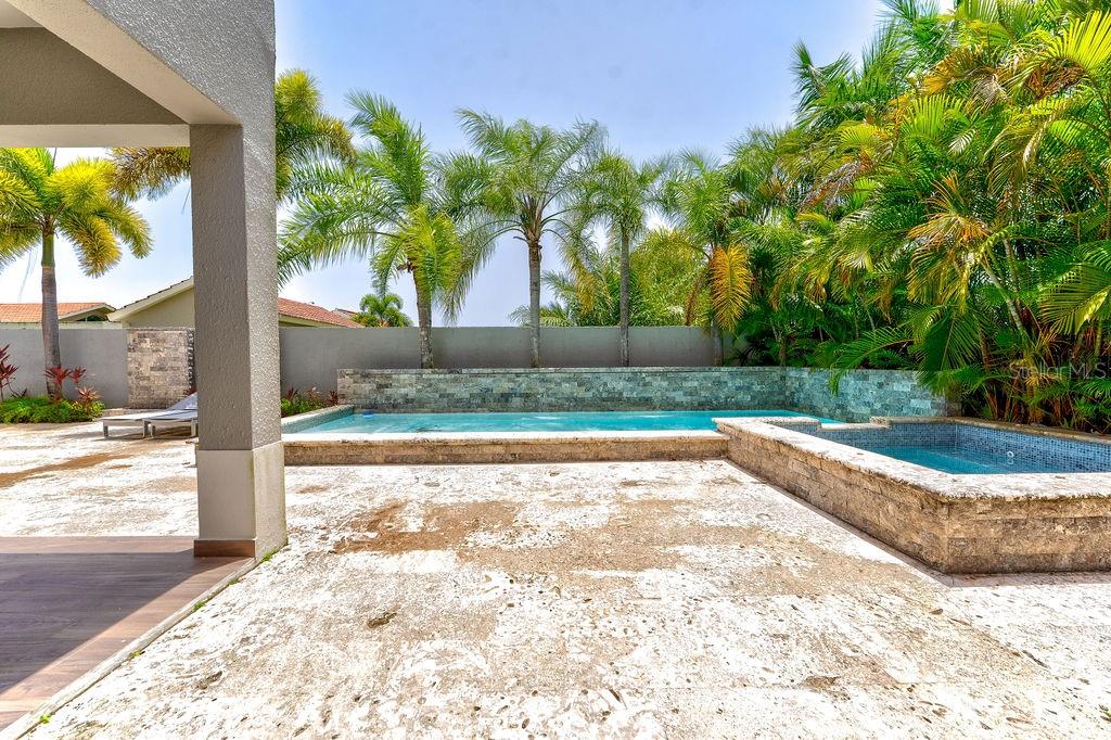 SABANERA DE DORADO - Residential