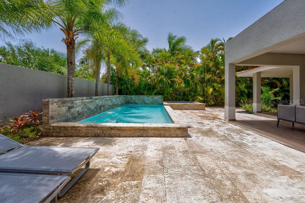 SABANERA DE DORADO - Residential