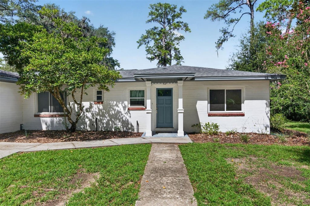 Photo of 2707 NW 4th Avenue, Gainesville, FL 32607 (MLS # GC542599)