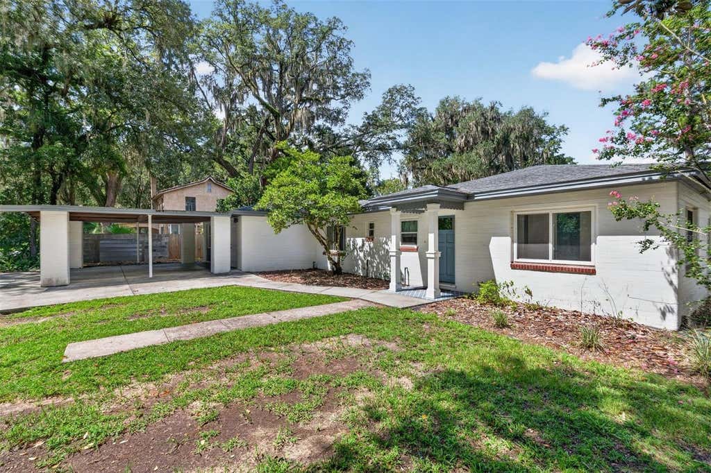 Photo of 2707 NW 4th Avenue, Gainesville, FL 32607 (MLS # GC542599)