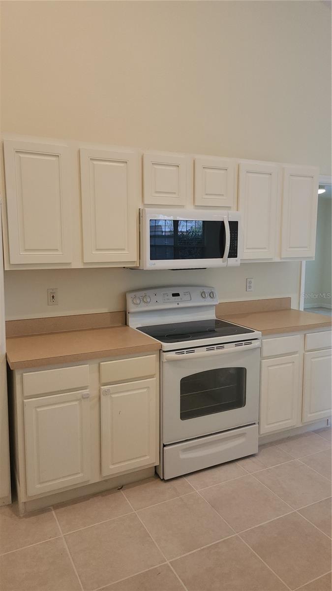 GREENBROOK VILLAS AT ERROL ESTATES 02 - Residential