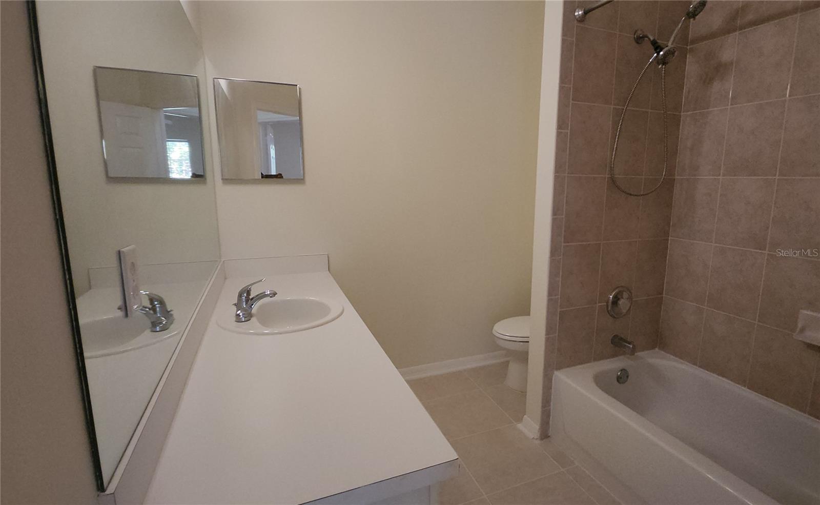 GREENBROOK VILLAS AT ERROL ESTATES 02 - Residential