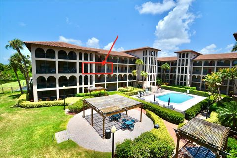 Photo of 6150 Gulfport Boulevard S #302, Gulfport, FL 33707 (MLS # TB8519638)