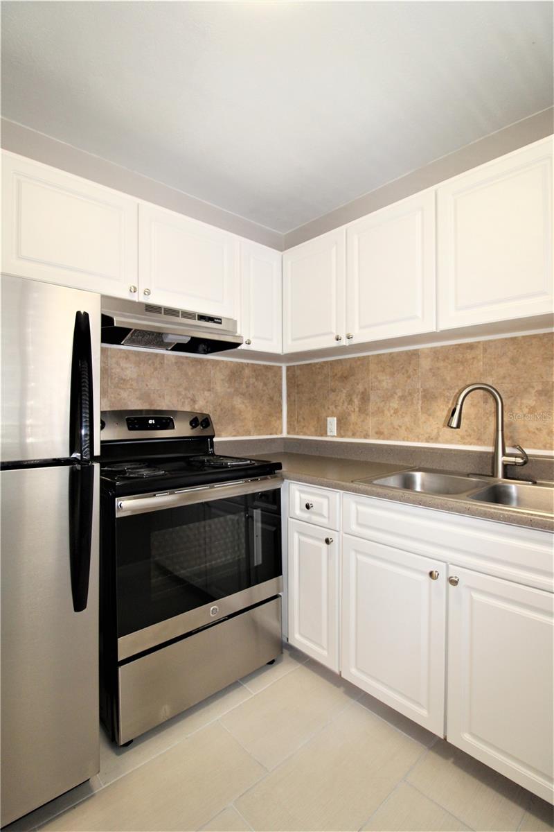 SOUTH GATE - Residential Lease