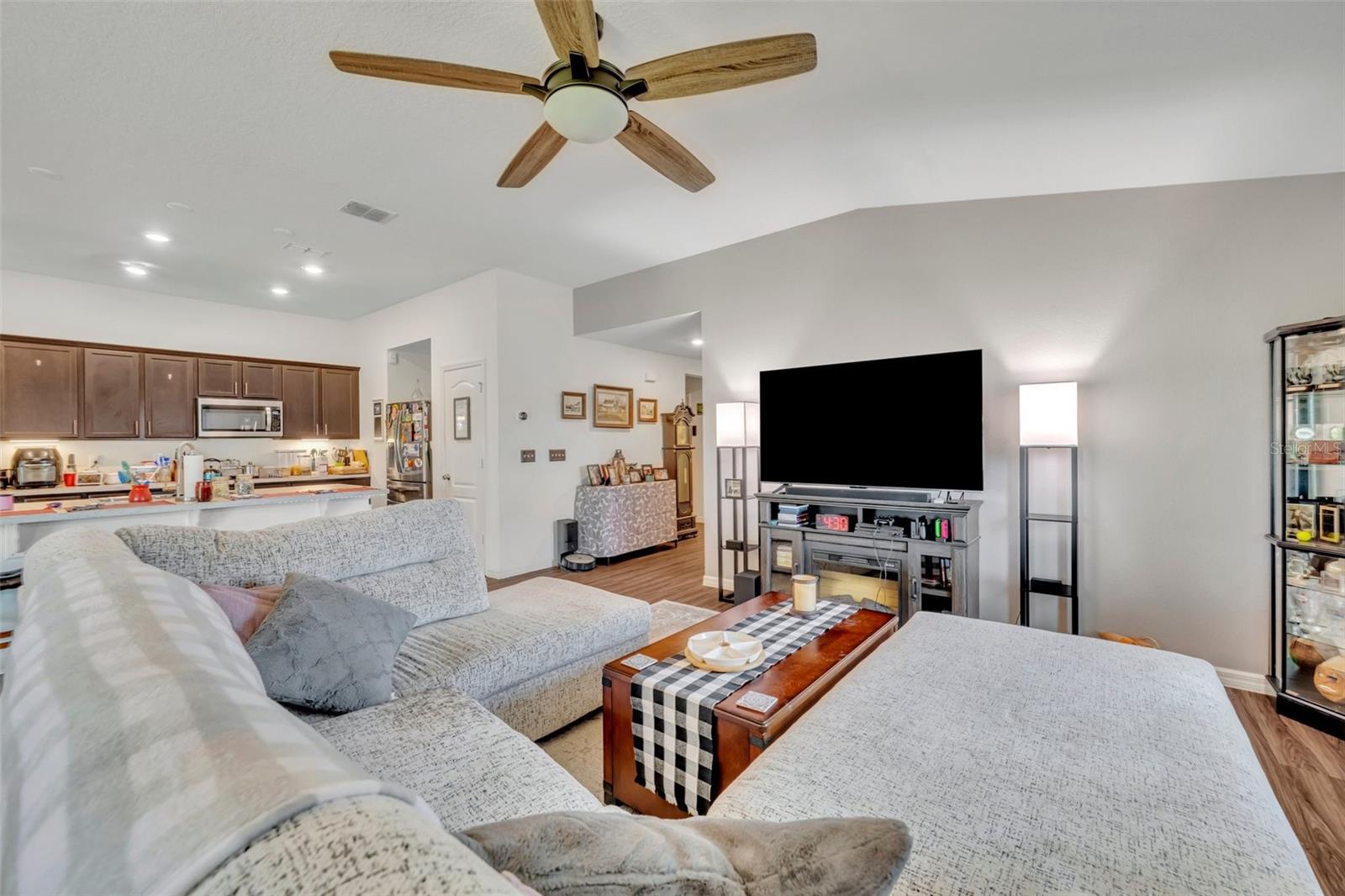 GDNS/LAKE JACKSON RDG PH 3 - Residential