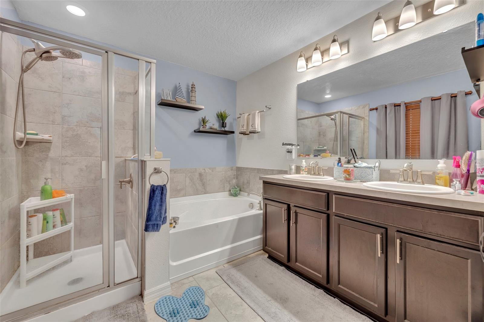 GDNS/LAKE JACKSON RDG PH 3 - Residential