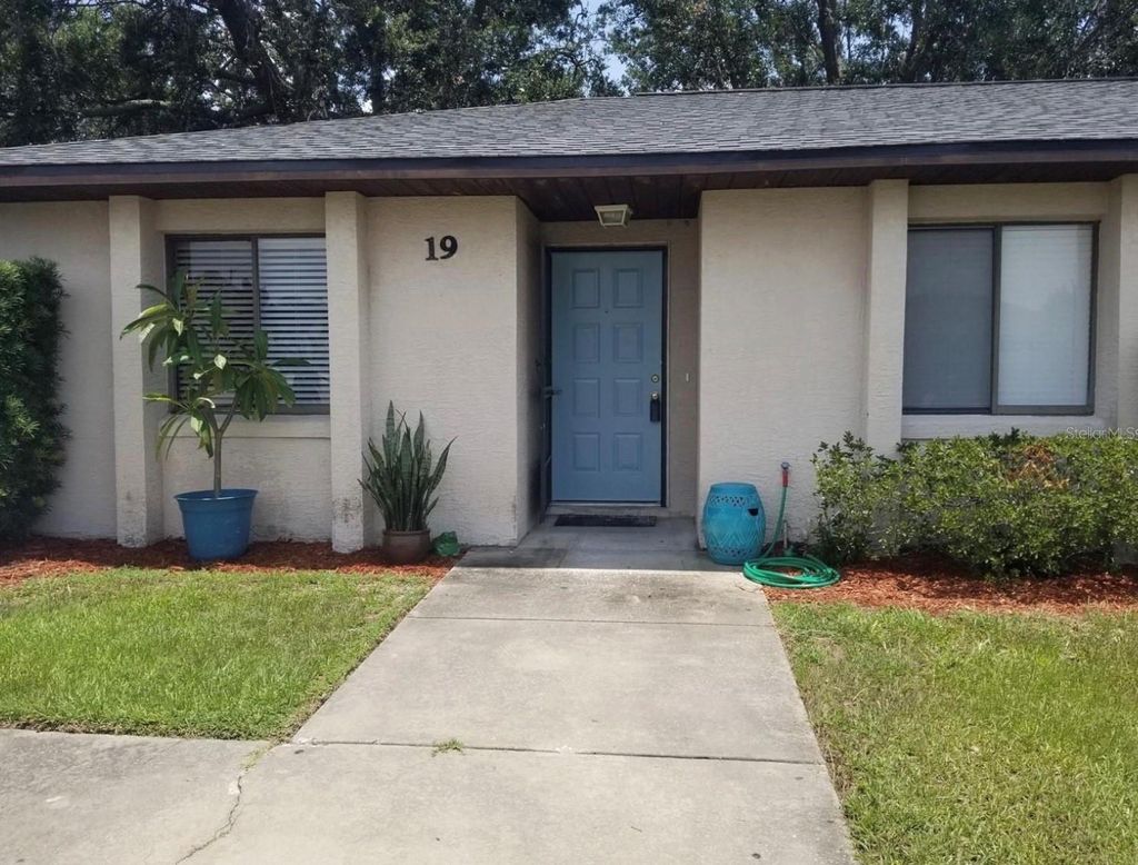 Photo of 19 Columbia Avenue, Saint Cloud, FL 34769 (MLS # O6365136)