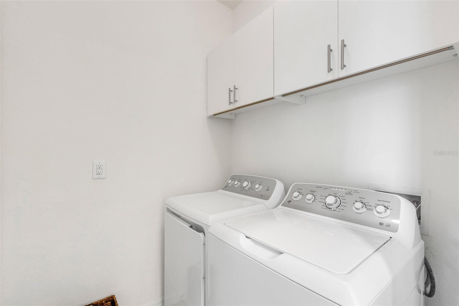 LAKEWOOD NATIONAL - Residential