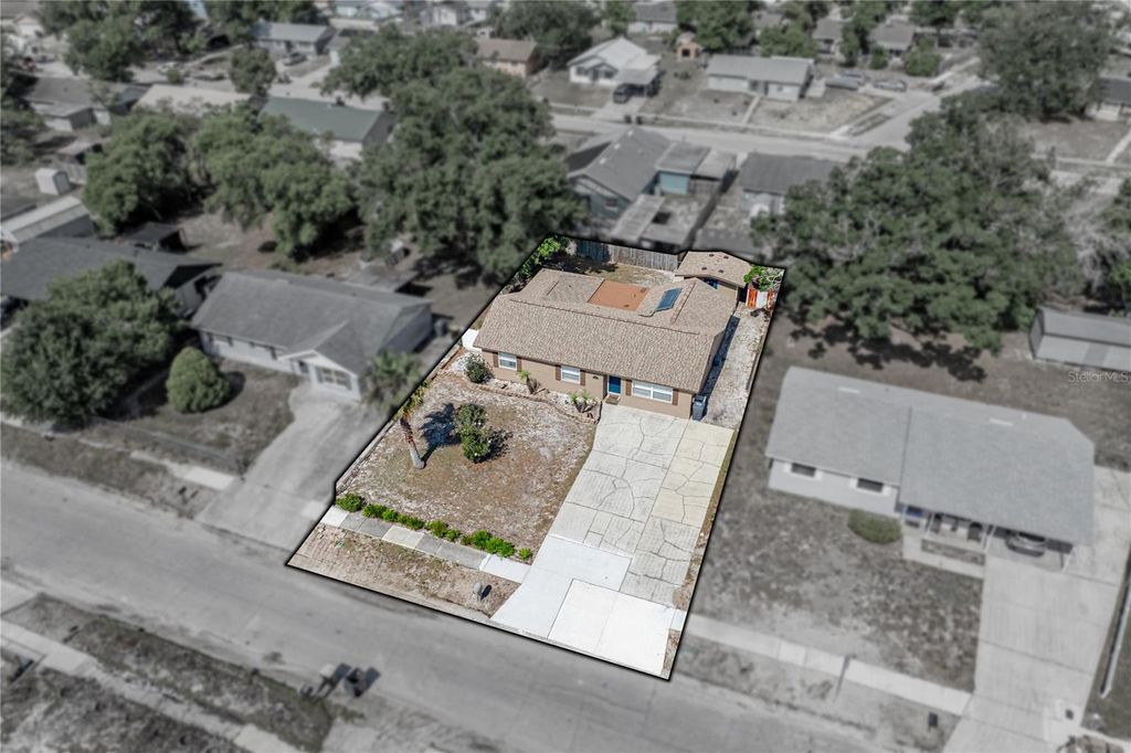 Photo of 505 Maggie Circle, Winter Haven, FL 33880 (MLS # P4938744)