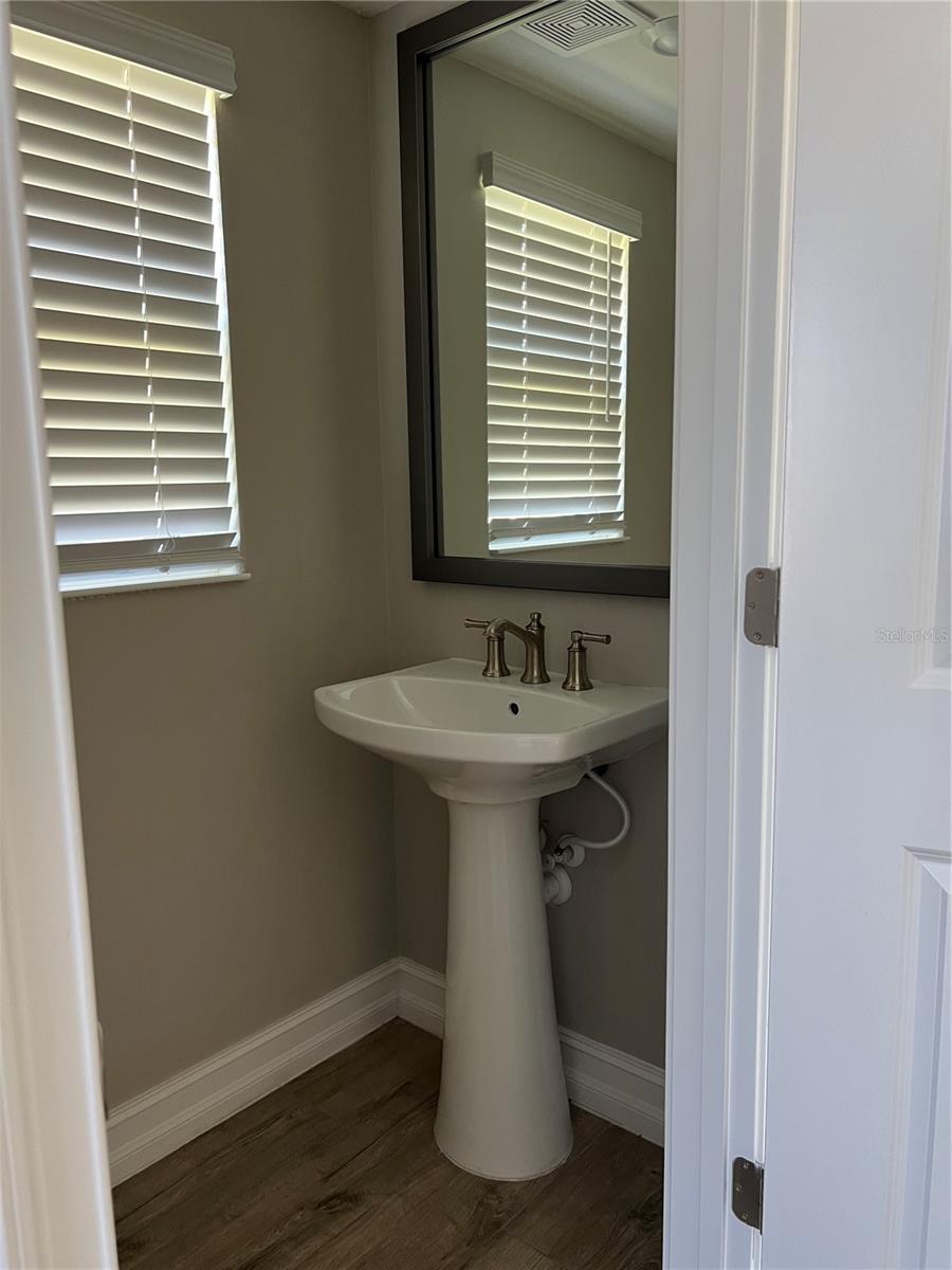 ESTANCIA PH 4 - Residential Lease