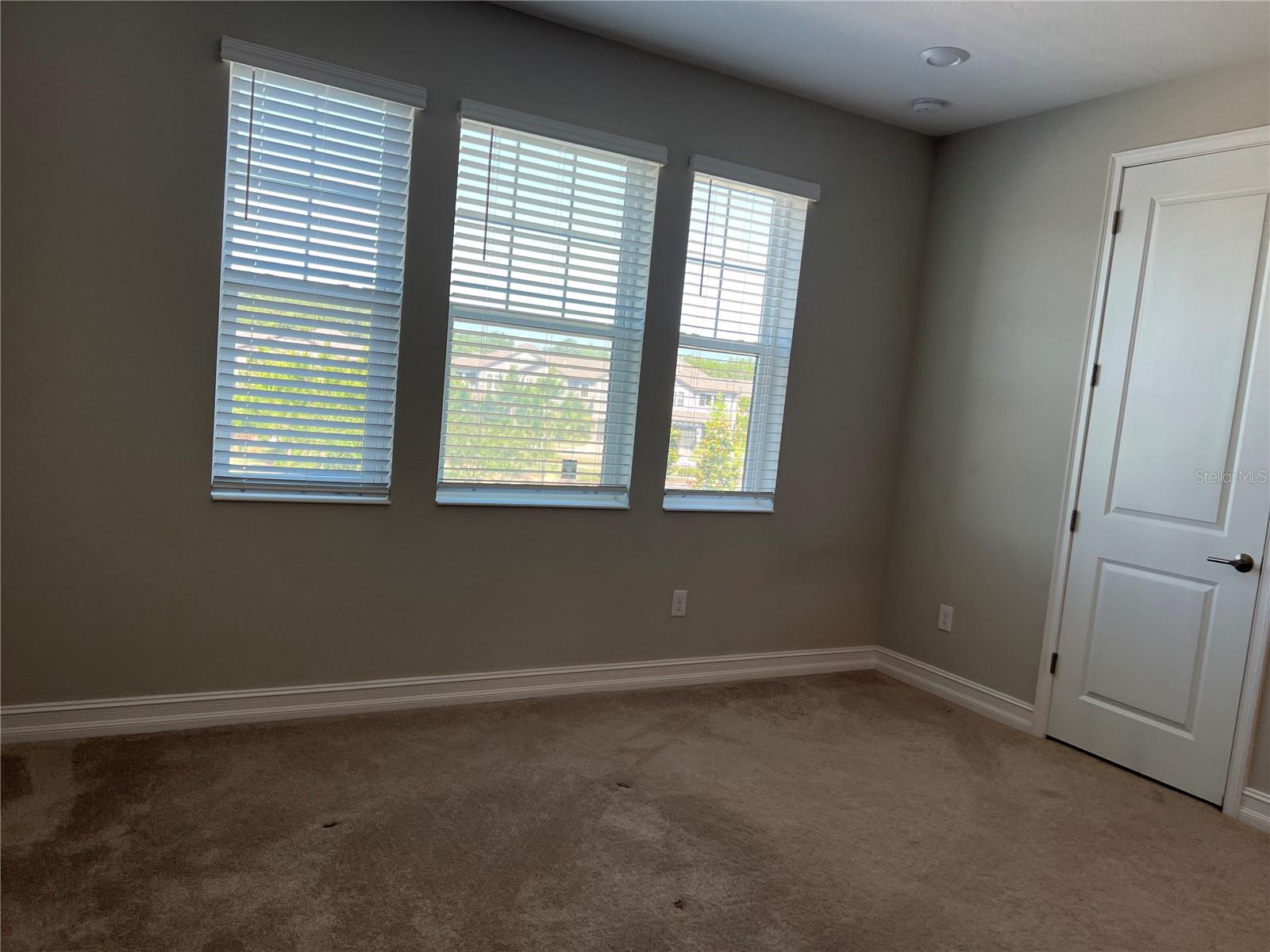 ESTANCIA PH 4 - Residential Lease