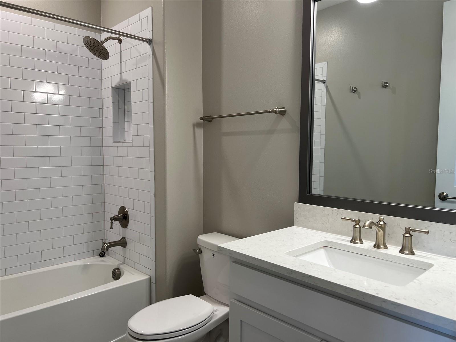 ESTANCIA PH 4 - Residential Lease