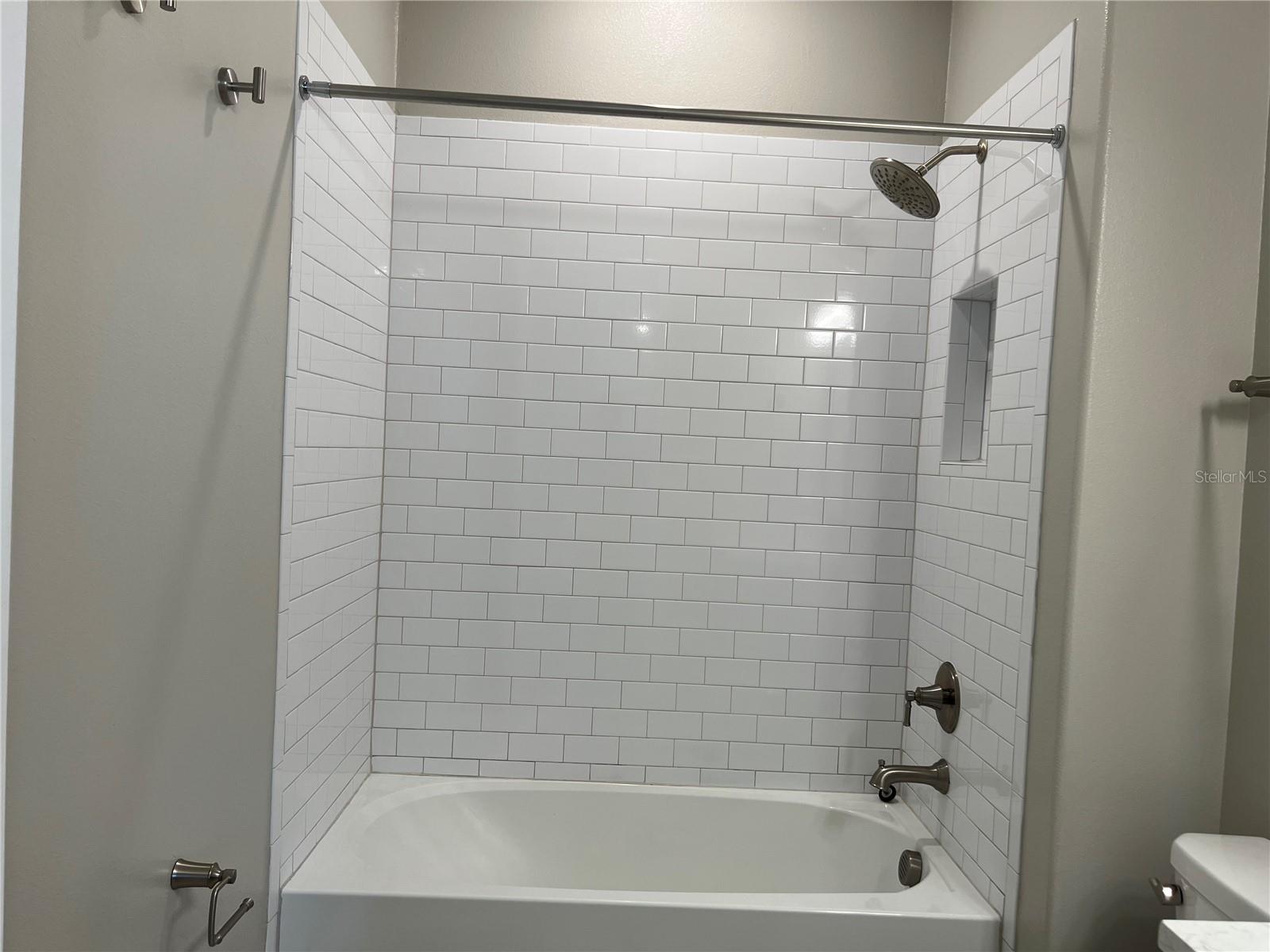 ESTANCIA PH 4 - Residential Lease