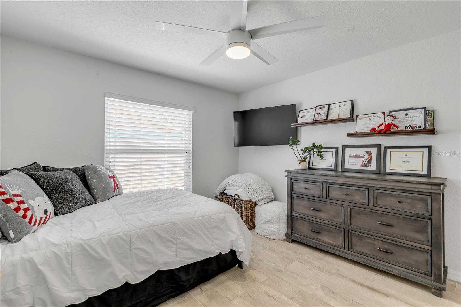 HORTON SHORES - Residential