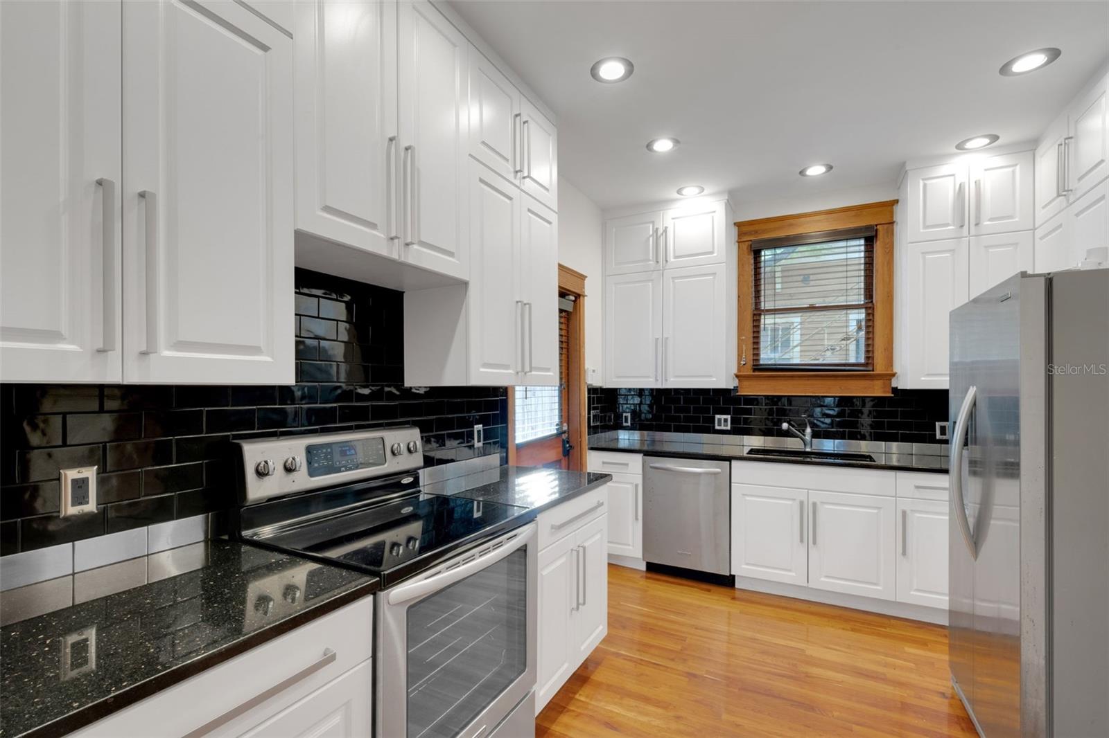 MORTONS ADD - Residential