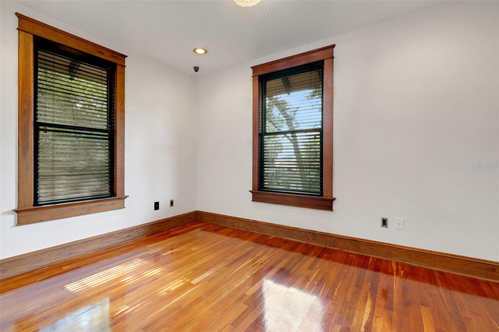 MORTONS ADD - Residential