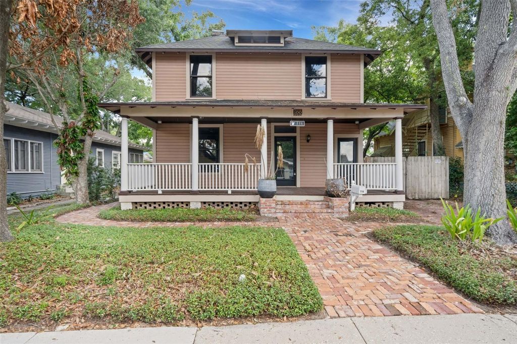 Photo of 716 E Lime Street, Lakeland, FL 33801 (MLS # L4961966)