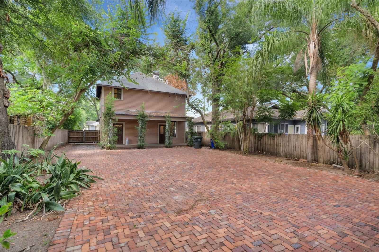 MORTONS ADD - Residential