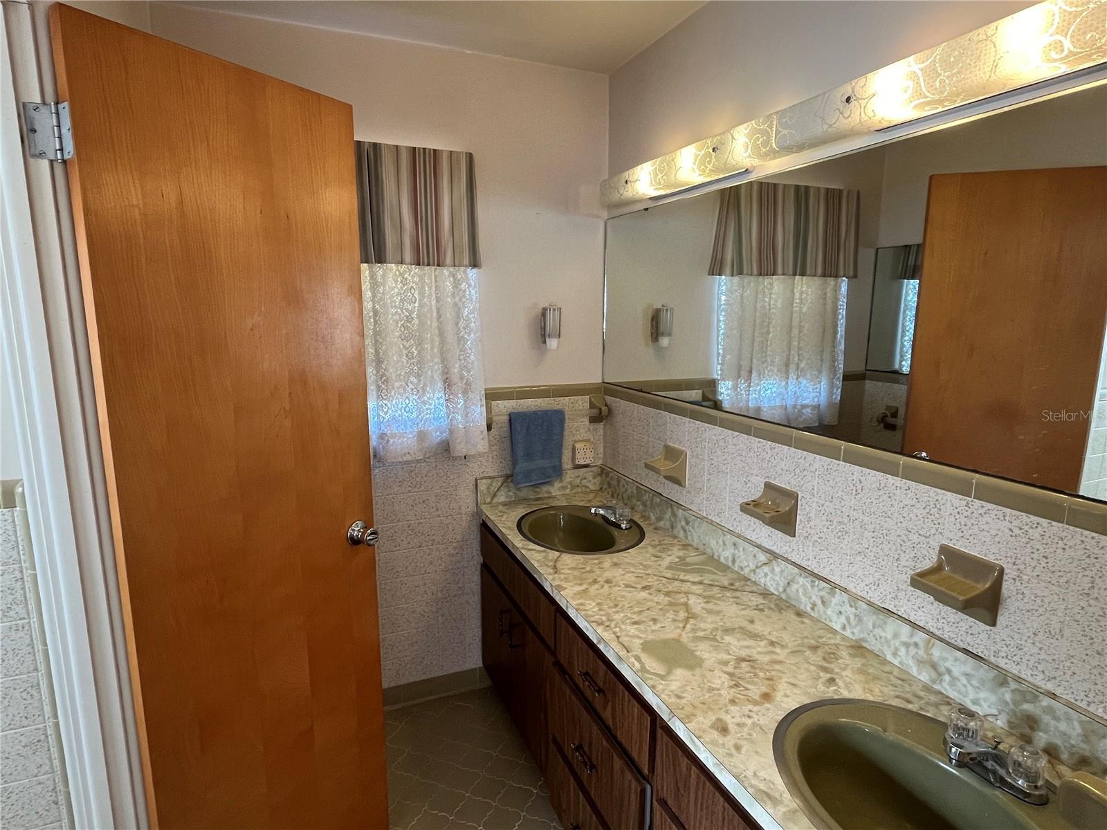 DUNDEE PB 1 PG 86 - Residential