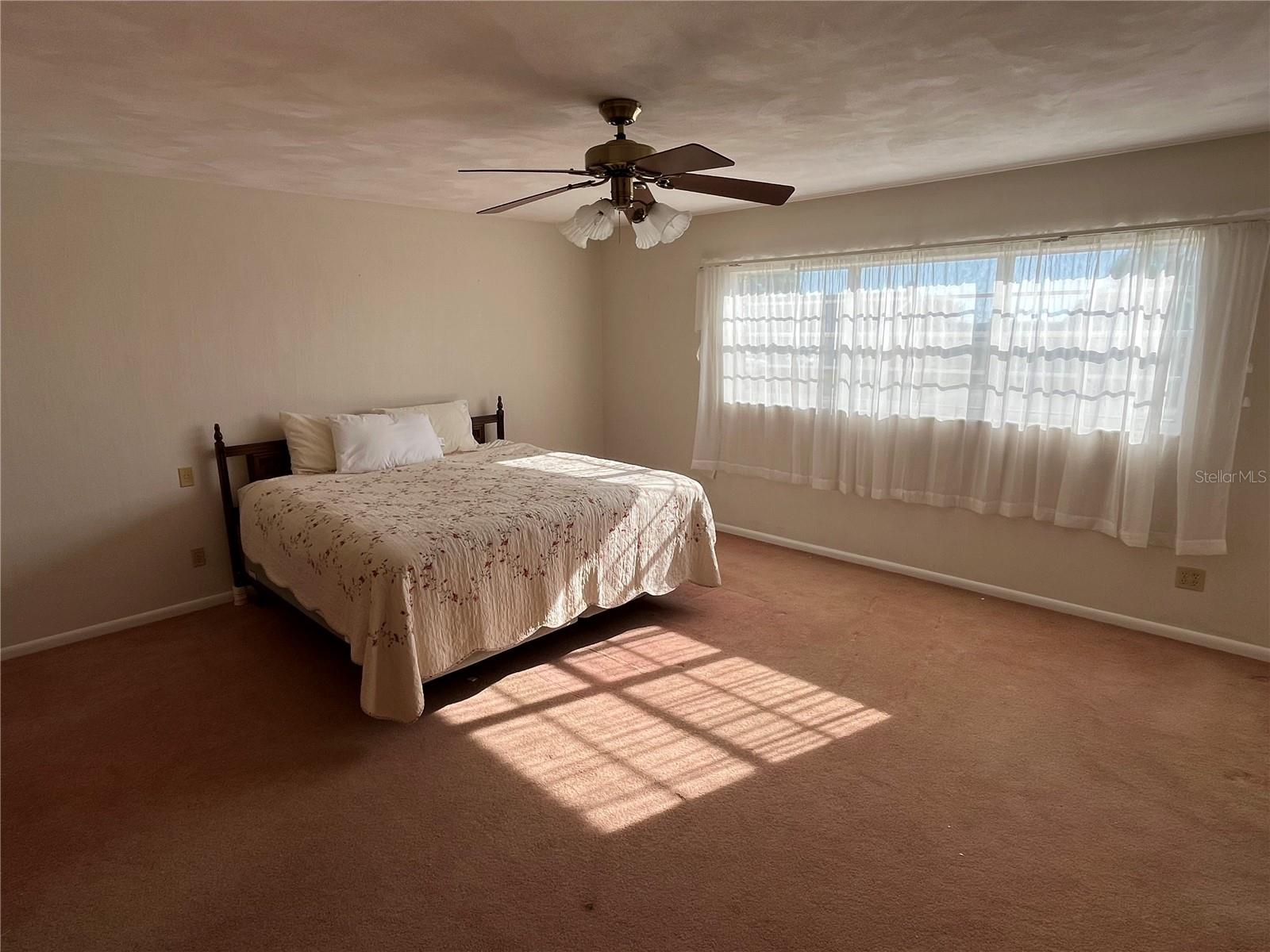 DUNDEE PB 1 PG 86 - Residential