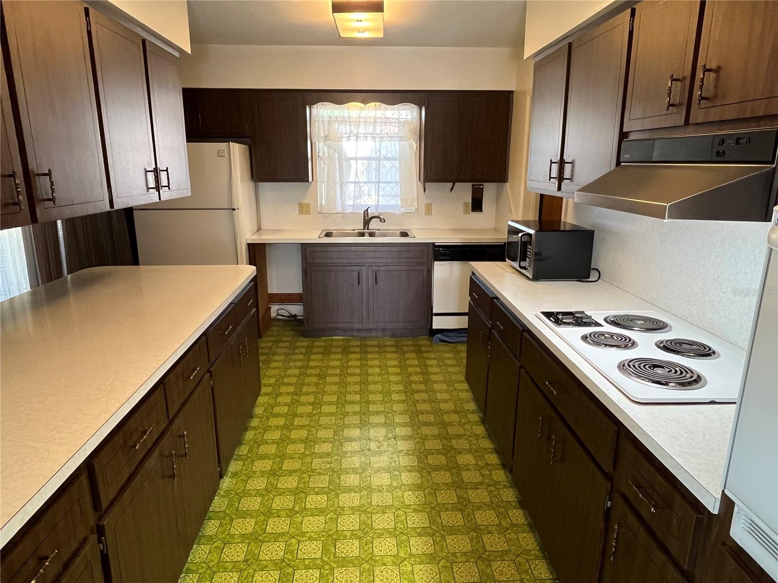 DUNDEE PB 1 PG 86 - Residential