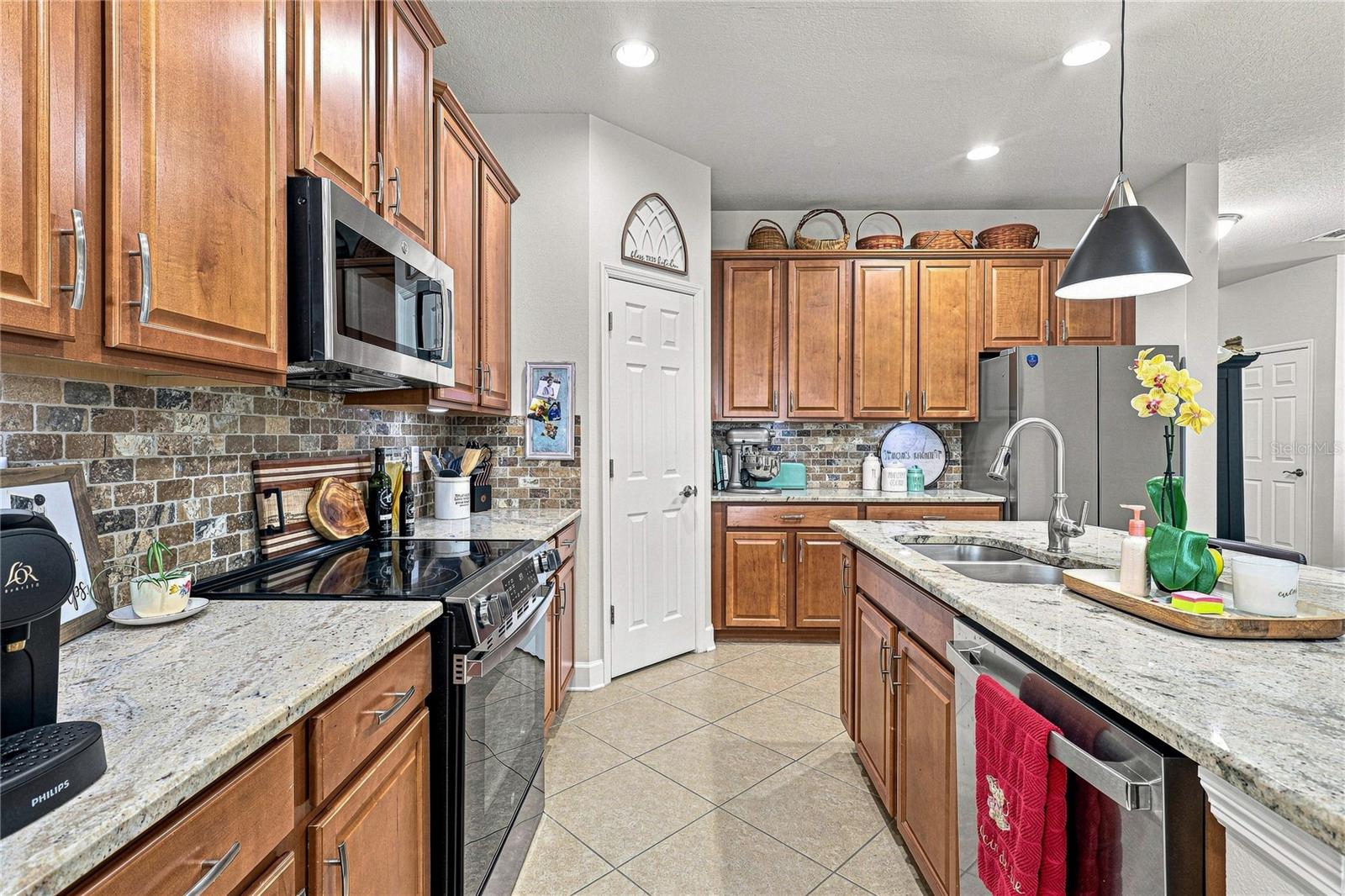8478 NANDINA DRIVE