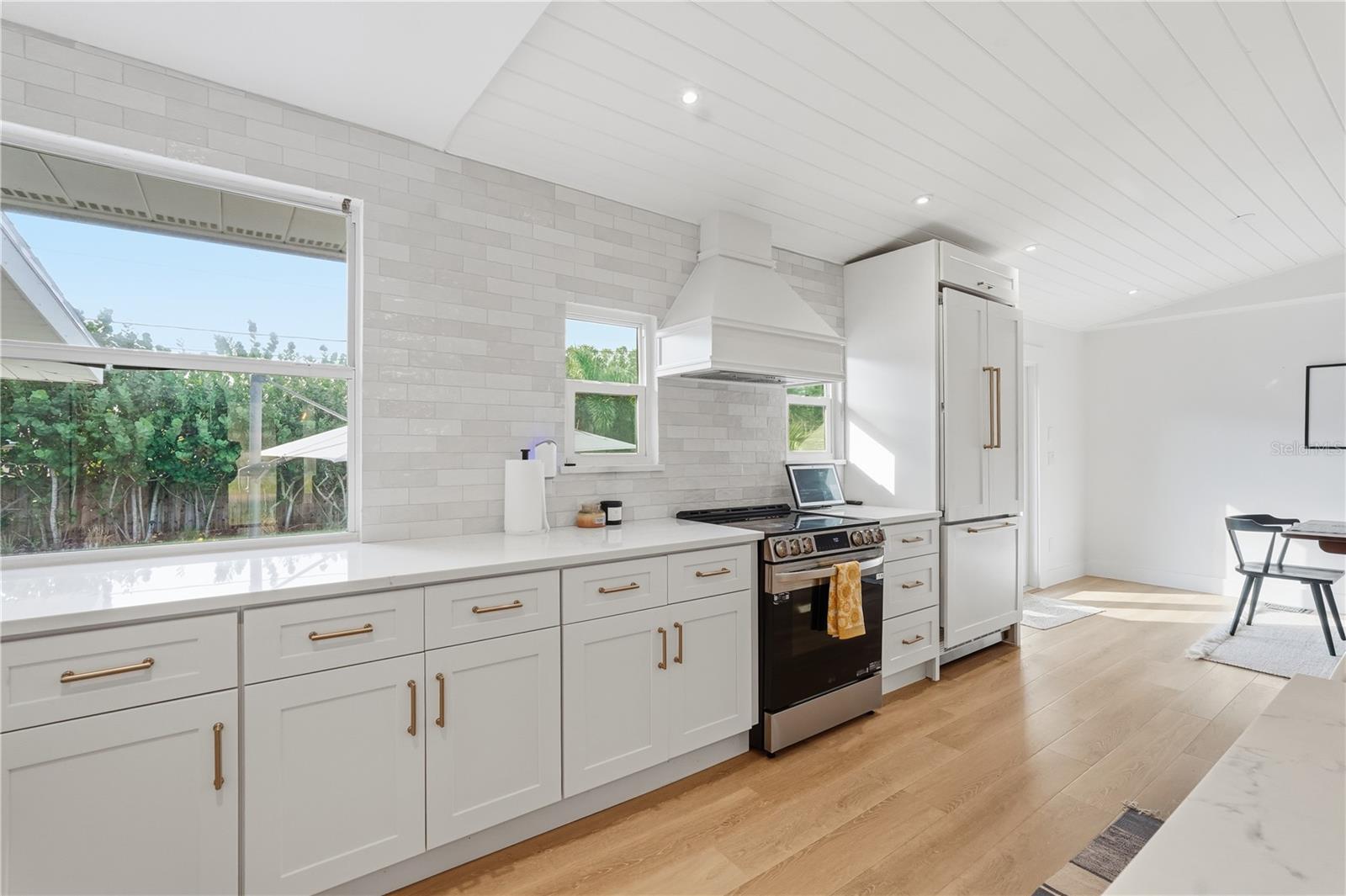 SHORE ACRES BAYOU GRANDE SEC - Residential