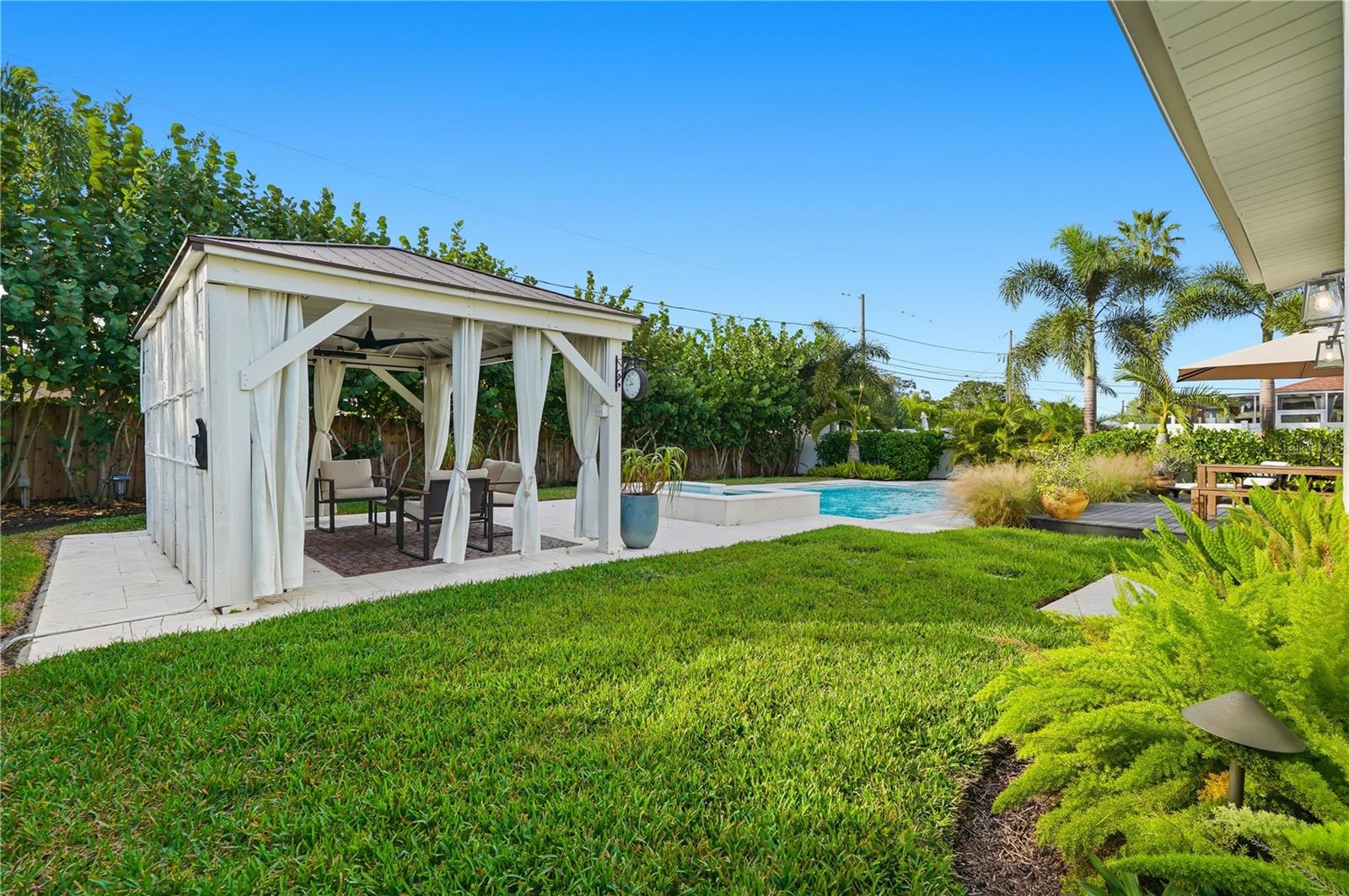 SHORE ACRES BAYOU GRANDE SEC - Residential