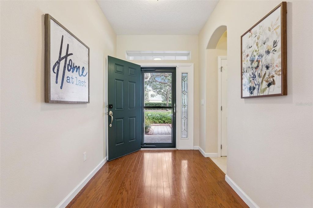 Photo of 1612 Lincolnshire Dr, Deland, FL 32724 (MLS # O6354231)