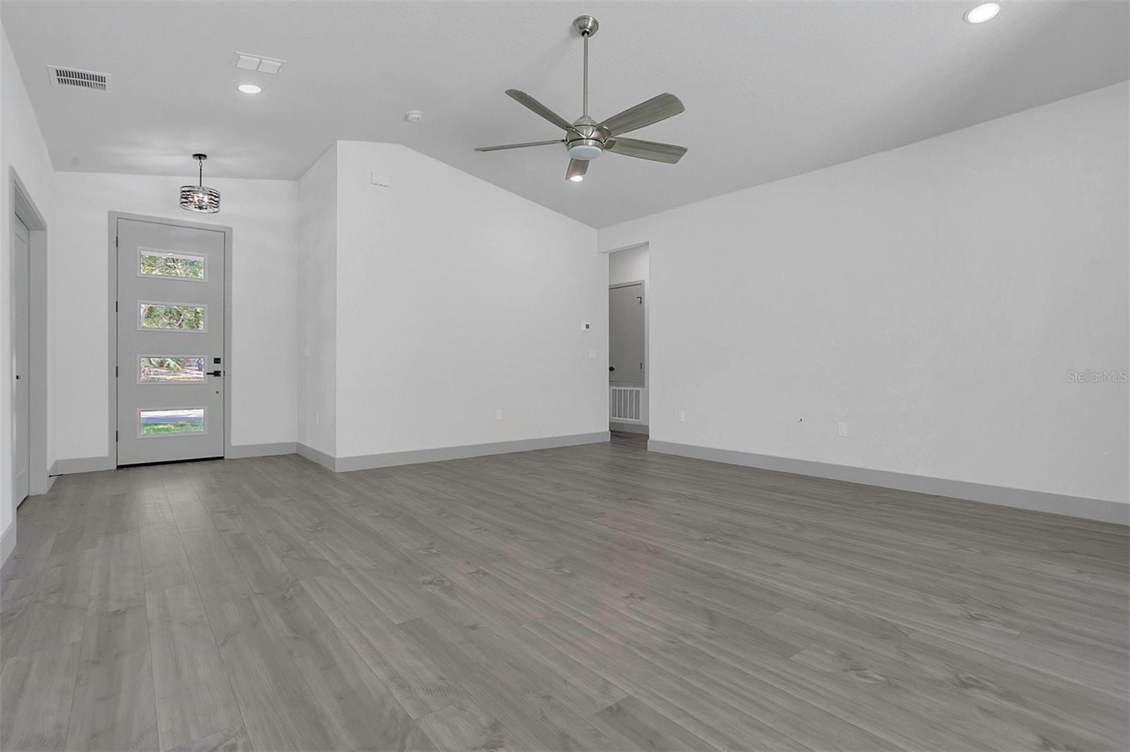 1365 LAKE DRIVE
