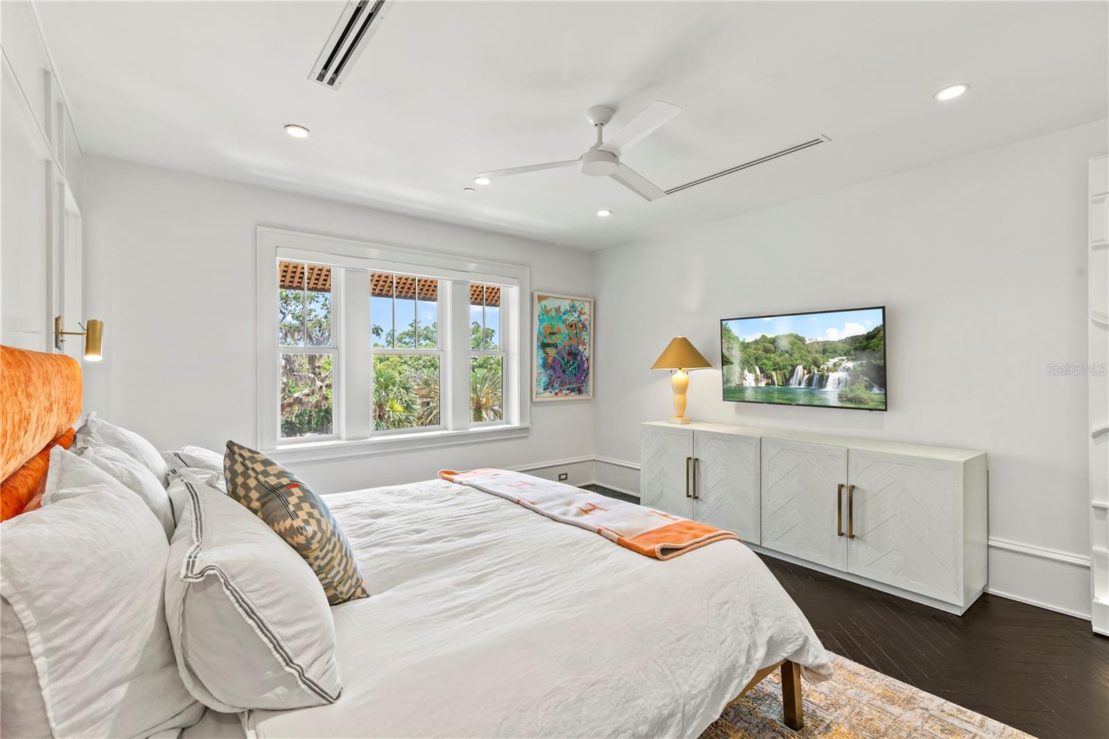 ALABAMA CONDO - Residential