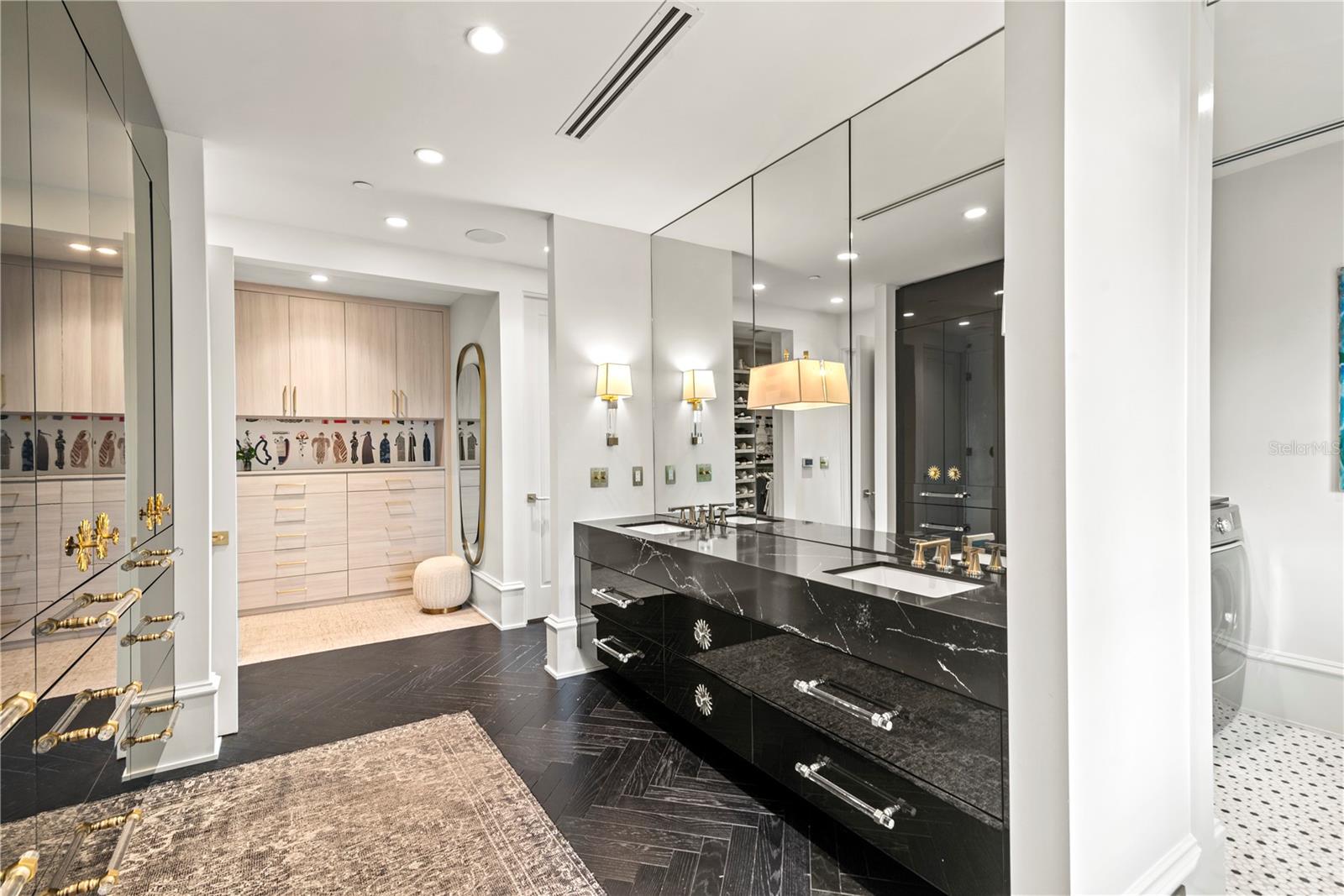 ALABAMA CONDO - Residential