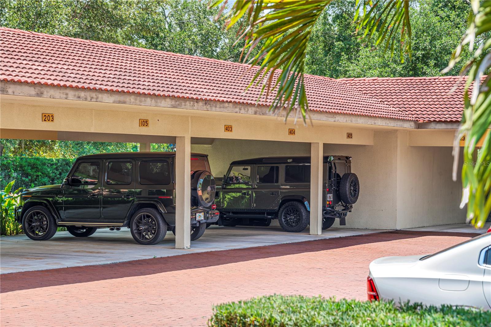 ALABAMA CONDO - Residential