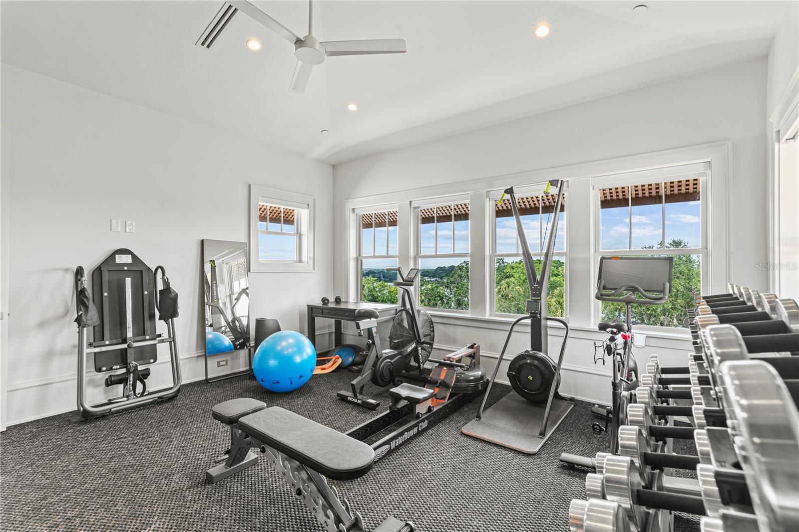 ALABAMA CONDO - Residential