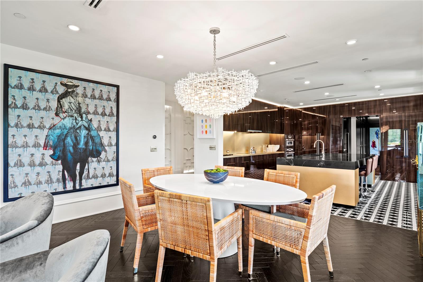 ALABAMA CONDO - Residential