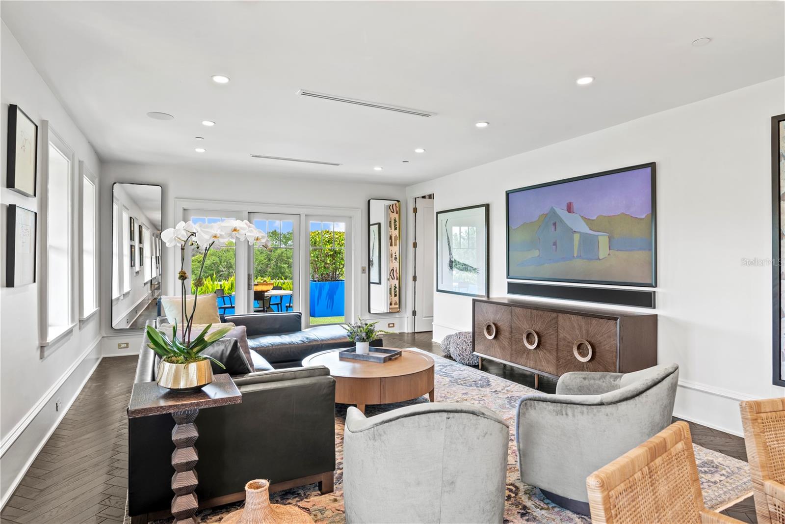 ALABAMA CONDO - Residential