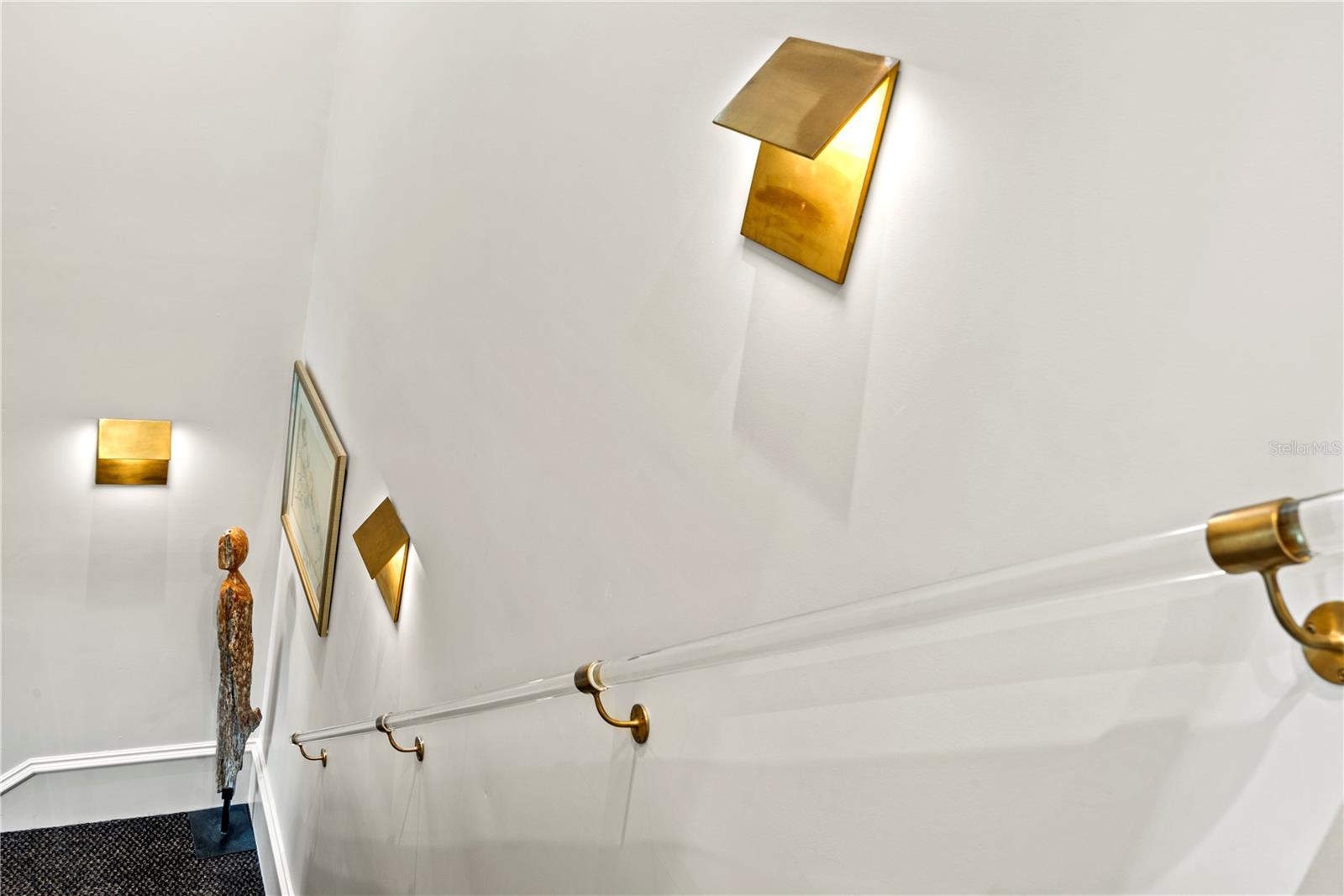 ALABAMA CONDO - Residential