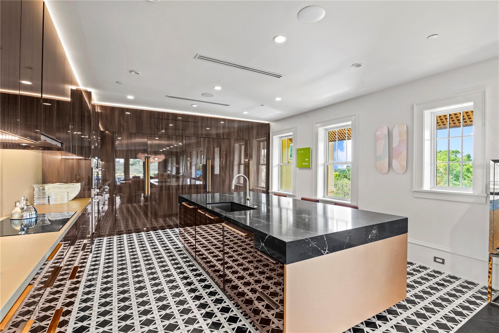 ALABAMA CONDO - Residential