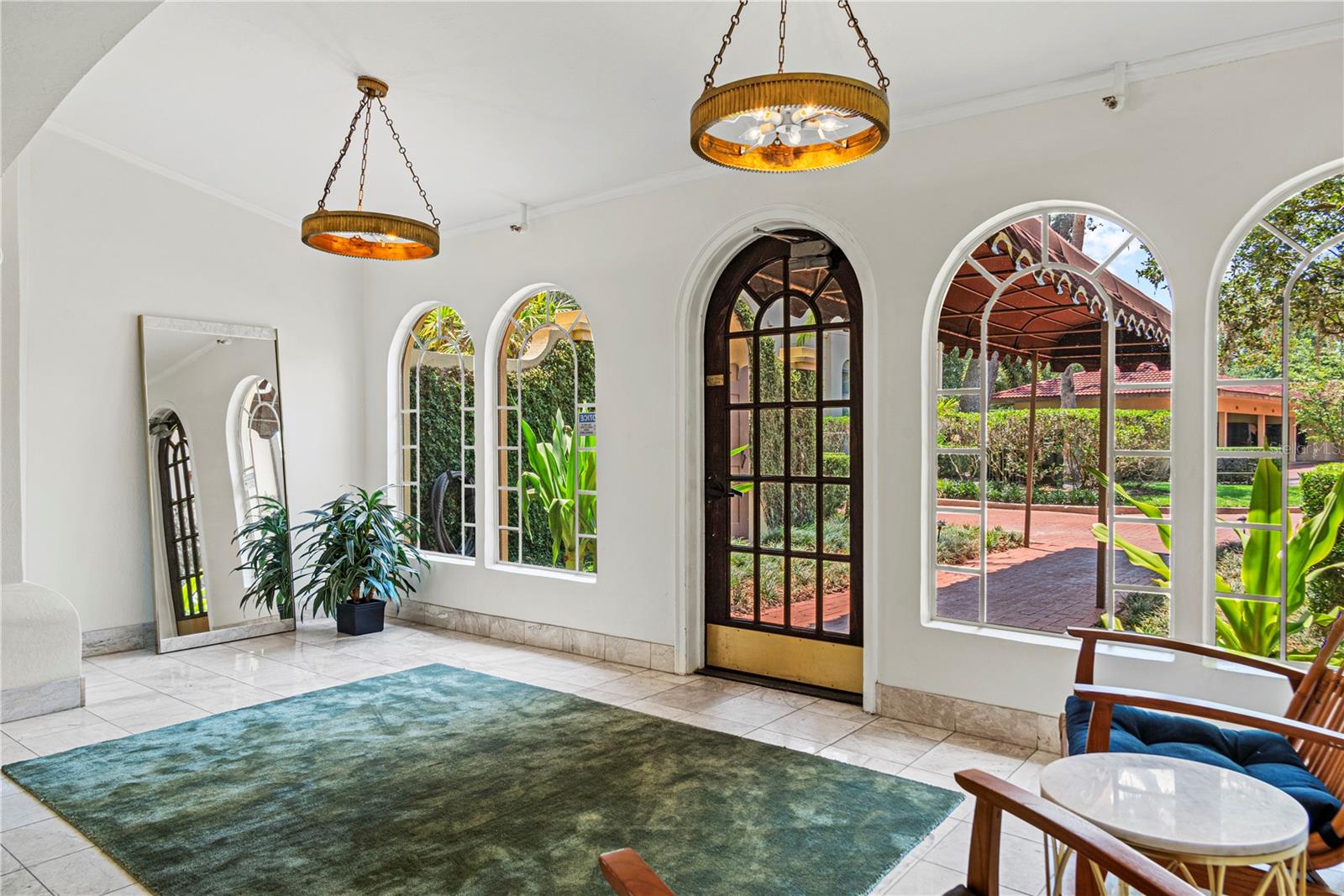 ALABAMA CONDO - Residential