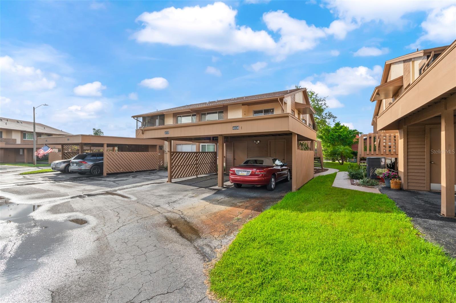 BEACON LAKES CONDO 05B - Residential