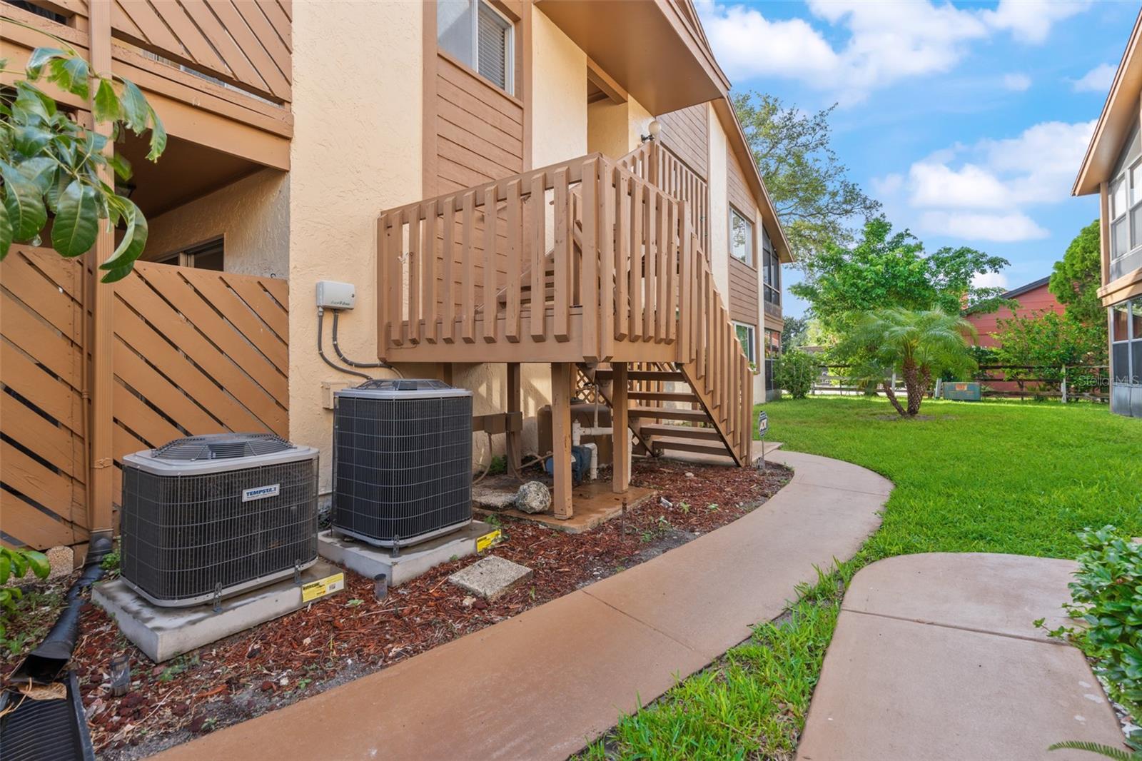 BEACON LAKES CONDO 05B - Residential