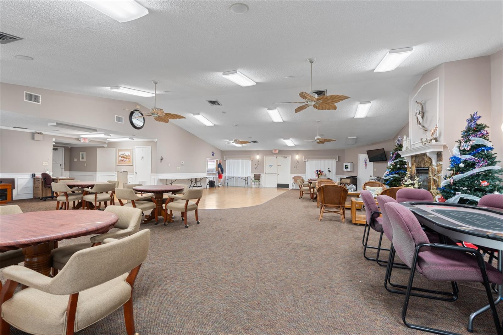 BEACON LAKES CONDO 05B - Residential