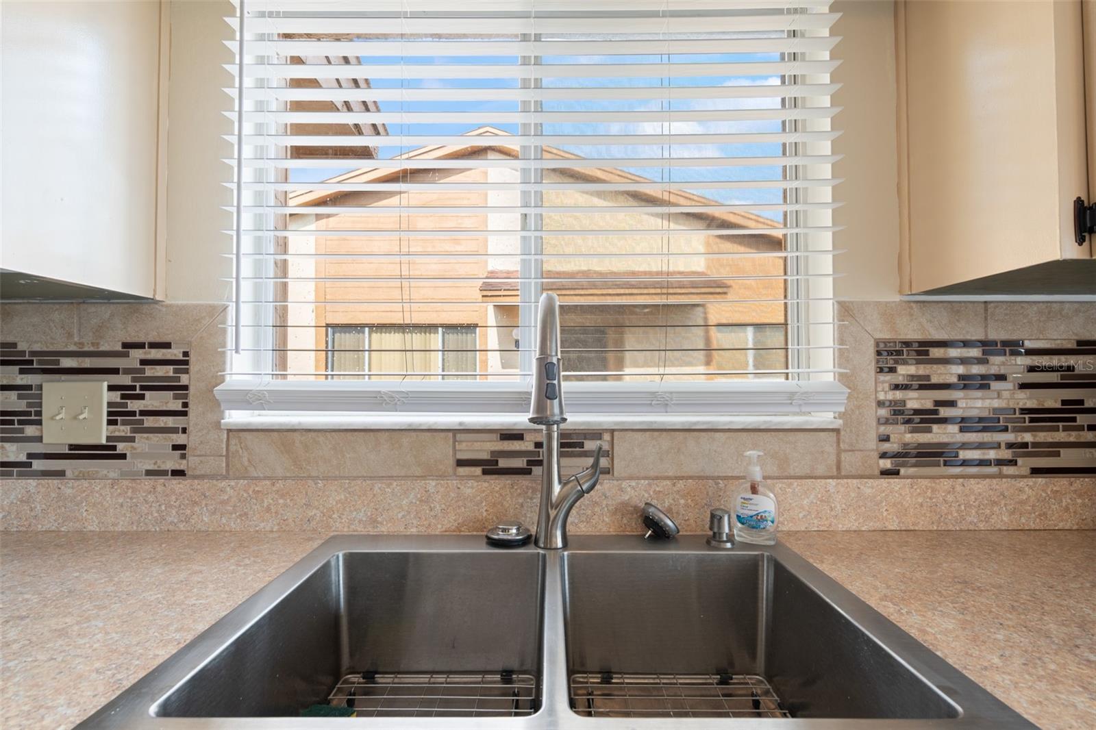 BEACON LAKES CONDO 05B - Residential