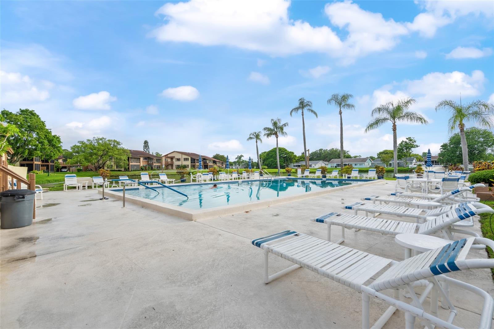 BEACON LAKES CONDO 05B - Residential