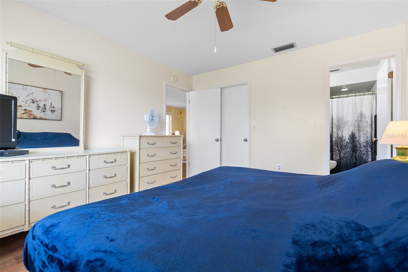 BEACON LAKES CONDO 05B - Residential