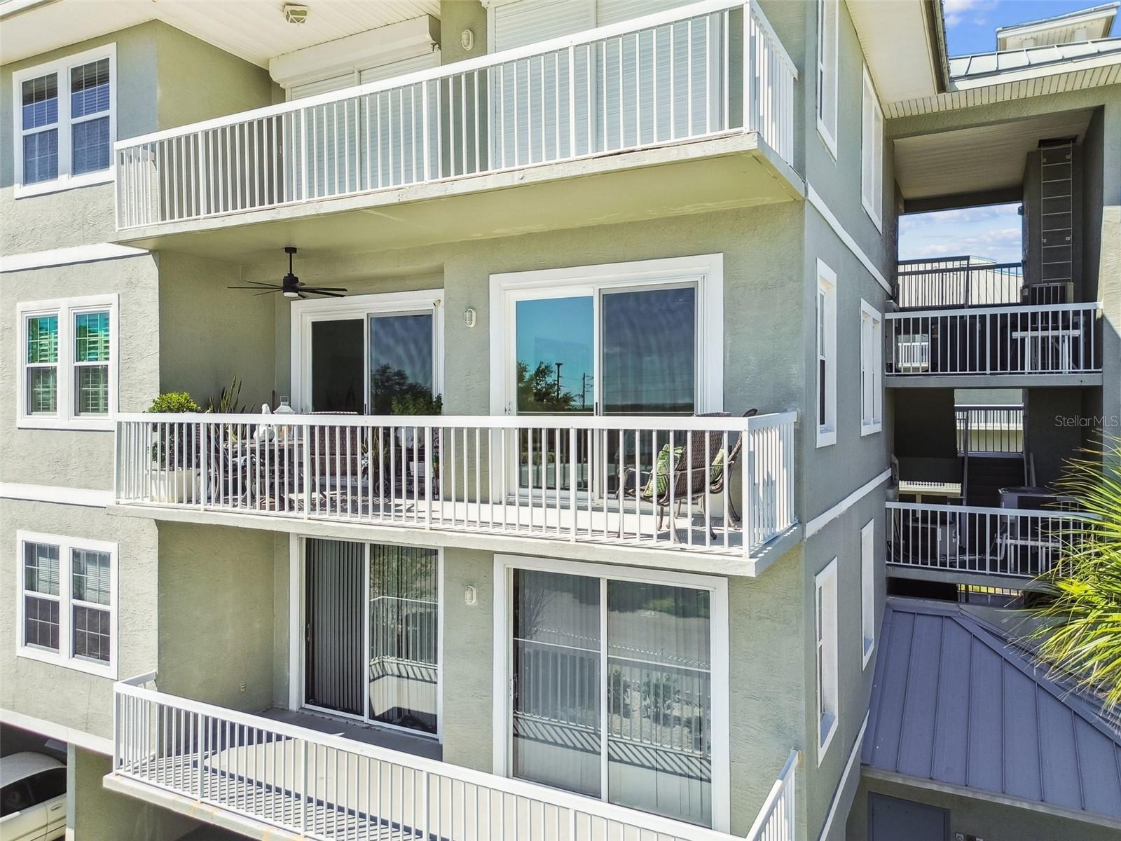 ISLAND PARK CONDOMINIUMS - Residential