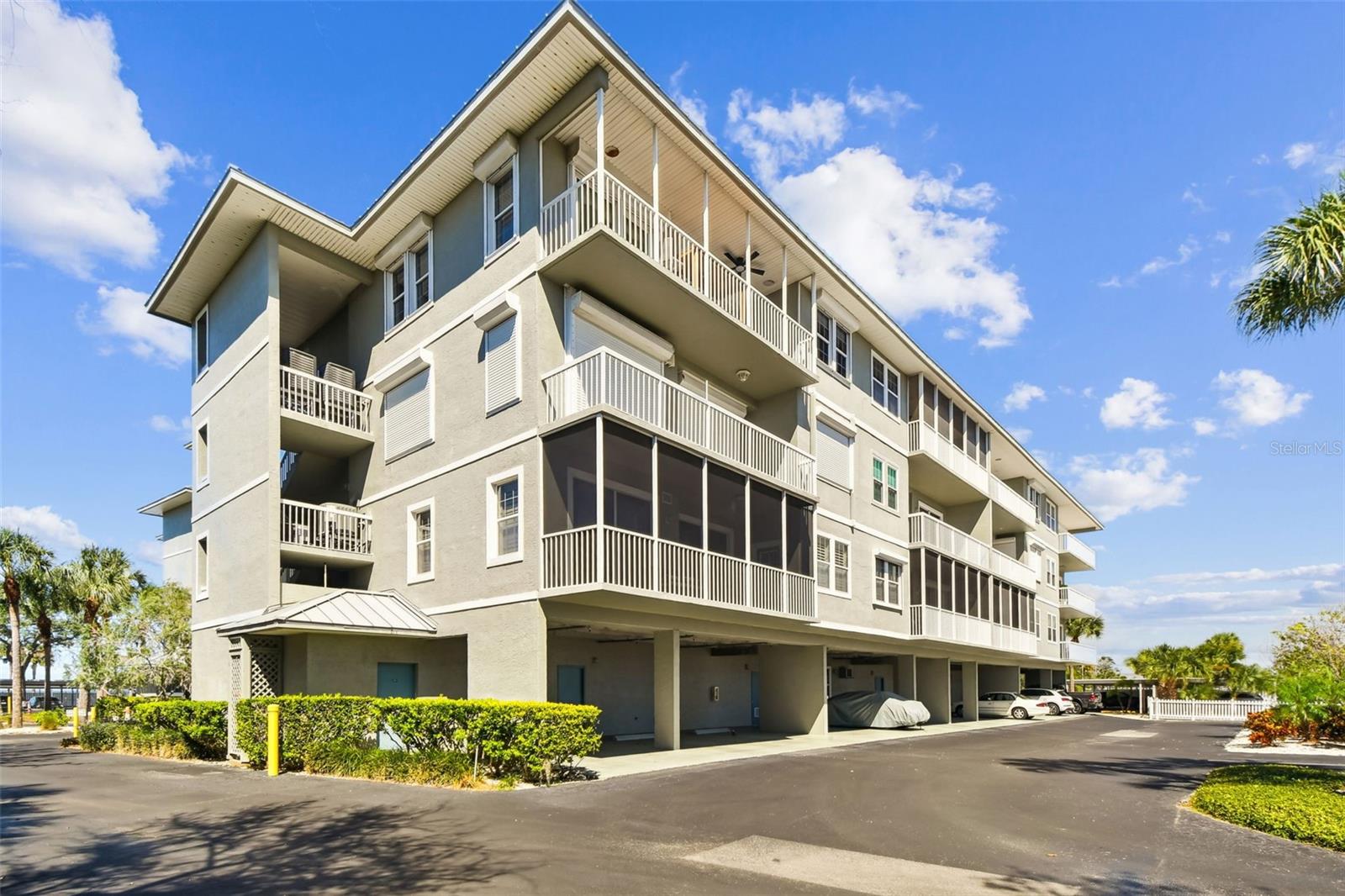 ISLAND PARK CONDOMINIUMS - Residential